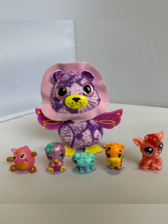 Hatchimals Other - Hatchimals Lot - Plush Winged Lion Keychain & 5 Mini Animal Figures - Kids Toys